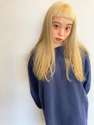 ロング カラー 顔まわりレイヤー デザインカットのヘアスタイル