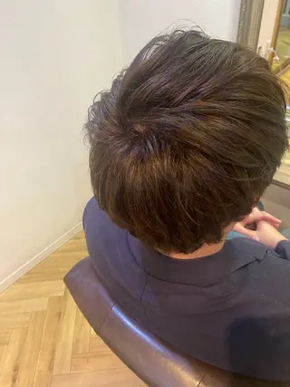 カラー メンズ コテ巻き風パーマ🫶 竹内七渚のヘアスタイル