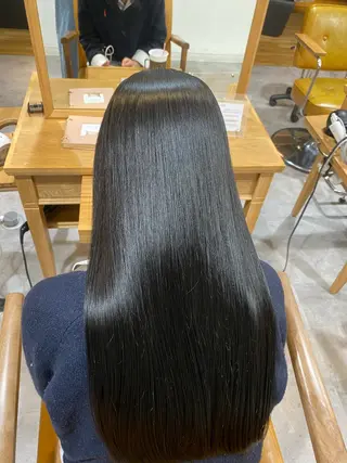 ロング 韓国風レイヤー× くびれヘア艶髪のヘアスタイル