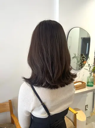 ミディアム 箱崎 凪沙のヘアスタイル