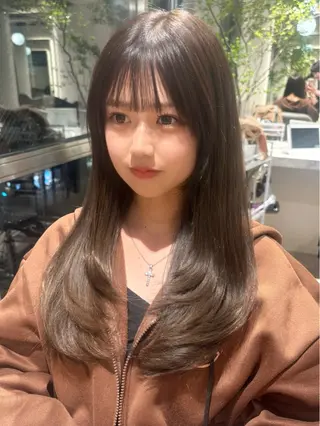 ロング レイヤーカット/ 透明感カラー🤍楓のヘアスタイル