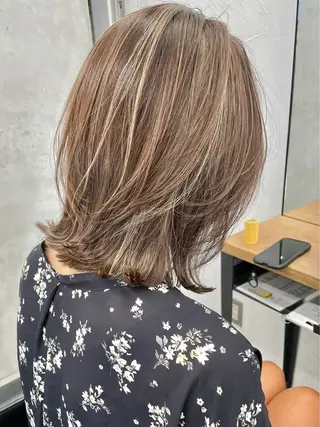 ミディアム カラー ☀️東京→岡崎☀️ ハイライト青山彪雅のヘアスタイル