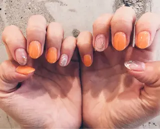 ショート カラー ネイル マツエク・マツパ illum hicariのネイルデザイン