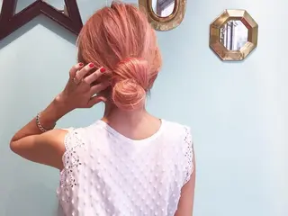セミロング カラー ヘアアレンジ VIRETTA 【ヴィレッタ】のヘアスタイル