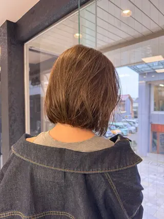 ショート カラー KOHNO ナチュラルデザインのヘアスタイル