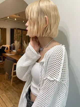 ミディアム カラー ネイル マツエク・マツパ アイブロウ ⭐ハイトーンブリーチ ミルクティーピンクのヘアスタイル