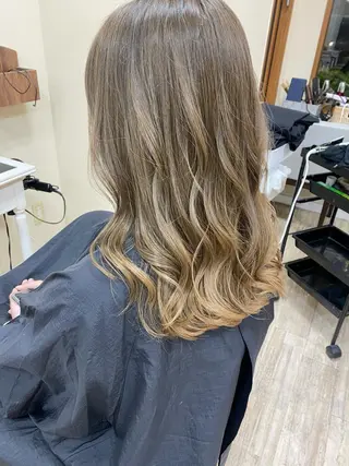 カラー SALOWIN栄 高須大貴のヘアスタイル