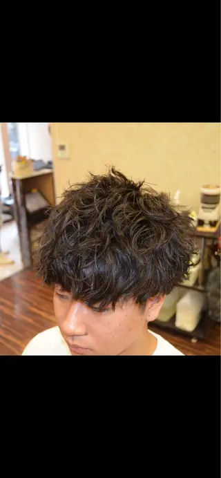 ショート パーマ メンズ 高野浩平/フェード ツイストスパイラルのヘアスタイル