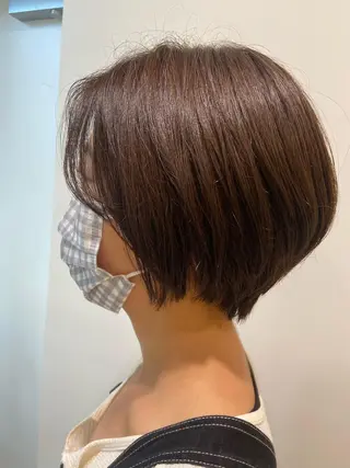 ショート チナツ ，のヘアスタイル