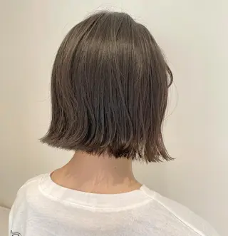 ショート カラー ボブ・レイヤーカット 吉敷航一のヘアスタイル