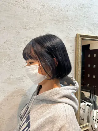 ミディアム カラー 渡辺 りずのヘアスタイル