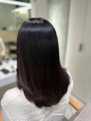 新屋敷 拓大のヘアスタイル