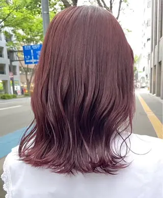 セミロング カラー 紅/透明感カラー /ハイトーン/カットのヘアスタイル