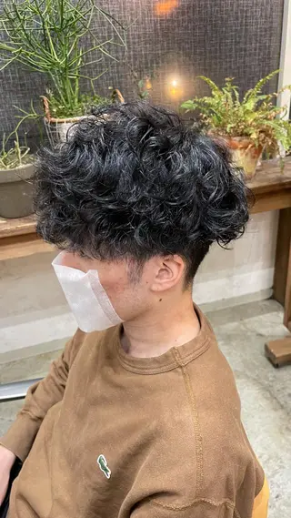 ショート パーマ メンズ lanugo 越打　優のヘアスタイル