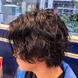 ショート パーマ メンズ 吉田 新平のヘアスタイル