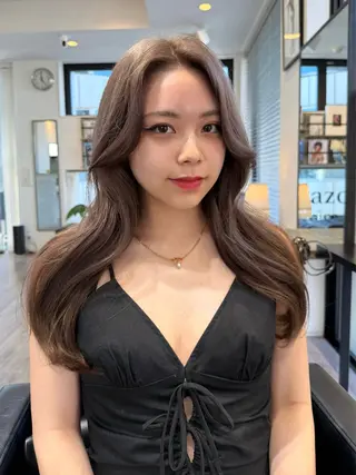 ロング Minami Yuiのヘアスタイル