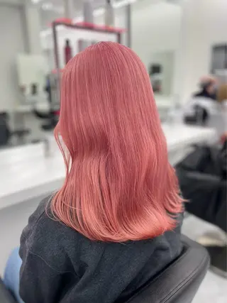 セミロング 🍀yuria/ハイ トーン/ペールカラーのヘアスタイル