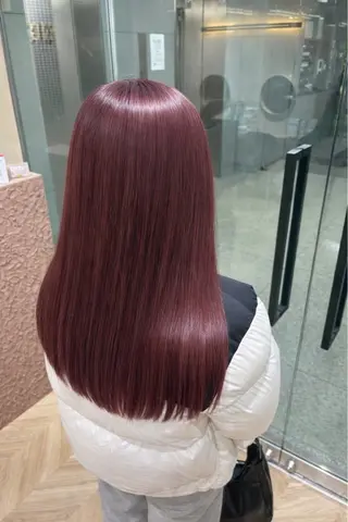 ロング 🩶ハイトーン🖤 URARAのヘアスタイル