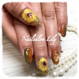 ネイル Lily*nail 🌻Mii🌻のネイルデザイン