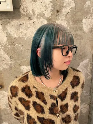 ショート カラー 城野将志🫧美髪矯正 透明感カラー🎨のヘアスタイル