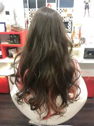 ロング カラー 岩谷/ブリーチ 🪽透明感カラーのヘアスタイル