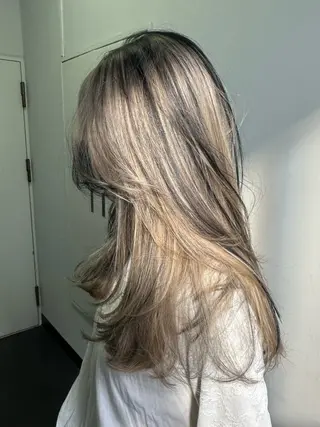 ロング カラー ケアブリーチ特化✨/ 艶カラー/エクステのヘアスタイル