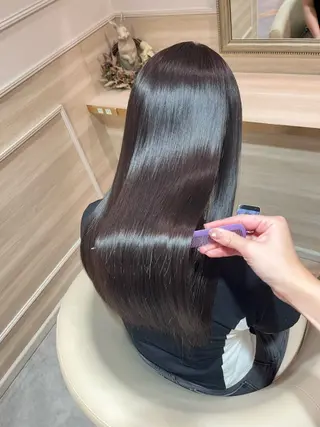 ロング ツルガイ ミオのヘアスタイル