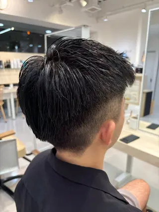 メンズ ニュアンスパーマ/ フェザー/マッシュのヘアスタイル