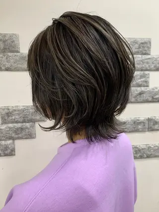 ショート カラー 薄田 珠美のヘアスタイル