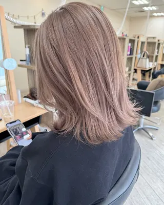 ミディアム カラー 立川 奈那子のヘアスタイル