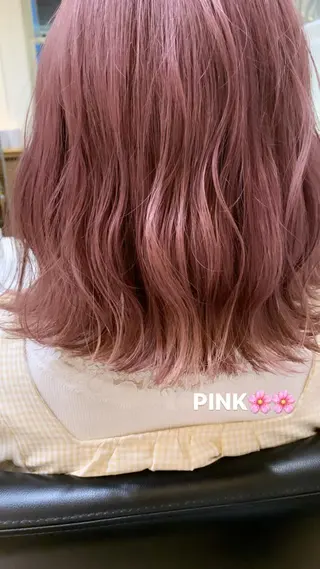 ミディアム カラー 薄田 珠美のヘアスタイル