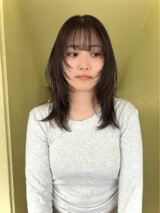 セミロング 似合わせレイヤー ＆透明感カラーのヘアスタイル