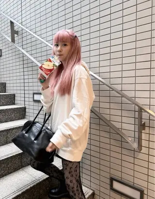 ロング カラー GO TODAY シェアサロン Flos店所属・🫧ハイトーン✨格安 より質💐マンツーマのヘアスタイル