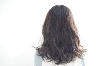 ミディアム カラー パーマ 鈴木 健太のヘアスタイル