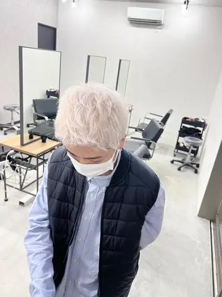 ミディアム 江坂エリア最安値◎ ブリーチ*土田のヘアスタイル