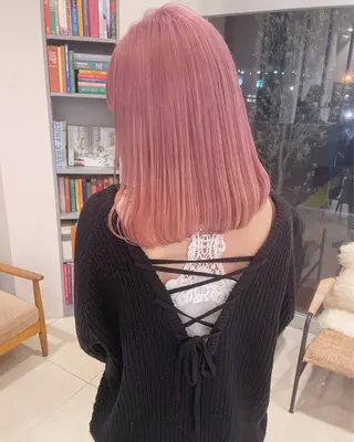 セミロング 三ツ木 真由のヘアスタイル