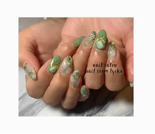 ネイル ﾈｲﾙﾙｰﾑﾘｯｶ 𝐦𝐚𝐲𝐮のネイルデザイン