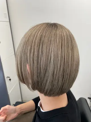 ショート カラー 末石 智のヘアスタイル