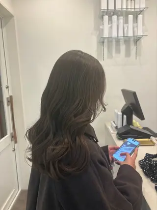 ロング 加賀谷 乙葉のヘアスタイル