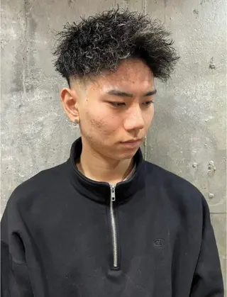 パーマ メンズ 窪田 欣恭のヘアスタイル