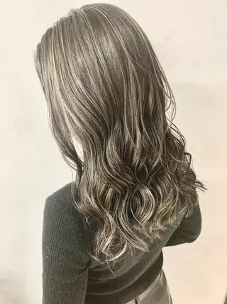 ロング 韓国レイヤーカット KOUKIのヘアスタイル