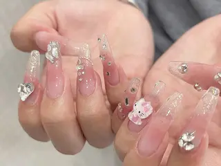 ネイル Shis_🦄shi 韓国風キラキラネイルのネイルデザイン