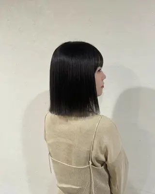 ミディアム 鍋島 平のヘアスタイル