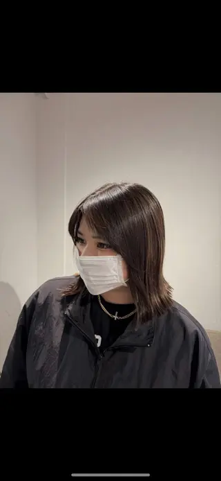 ミディアム 甲斐 文彩のヘアスタイル