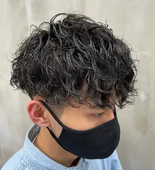 ショート パーマ メンズ メンズサロン代表 曲がる縮毛矯正のヘアスタイル