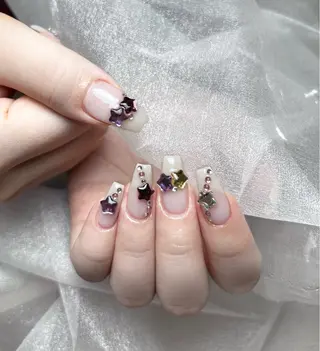 ネイル Maggie Nail🦩のネイルデザイン