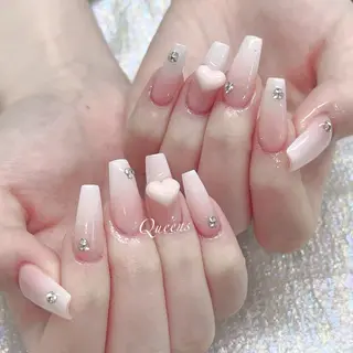 ネイル Queens ゲンのネイルデザイン