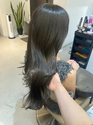 ロング ✨色持ちの良い艶 カラー✨蟹江真世のヘアスタイル