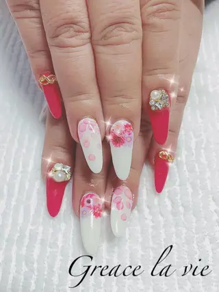 ロング カラー パーマ ヘアアレンジ キッズ ネイル マツエク・マツパ Greace la vie所属・Greace  la vieのネイルデザイン