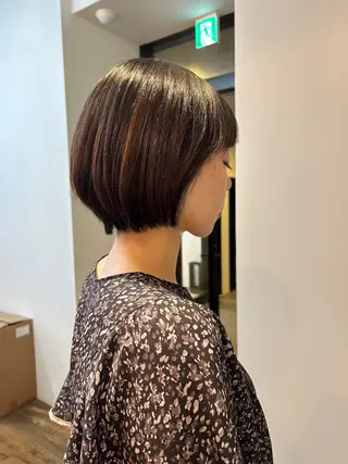 ショート nacoハイトーン ベージュ🤍のヘアスタイル